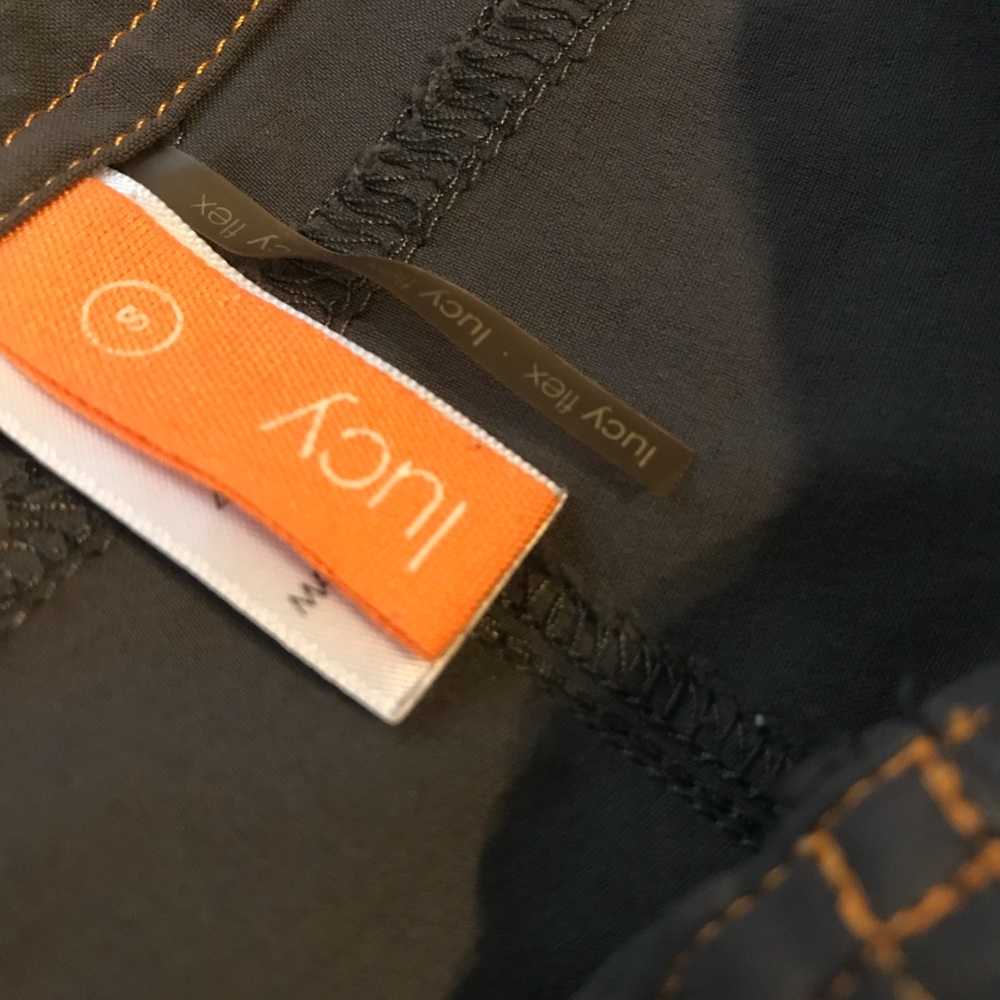 Lucy Flex Capri - image 3